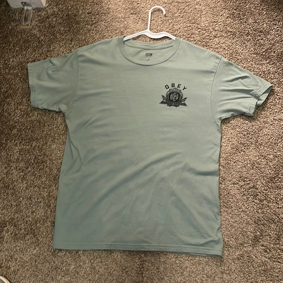 Obey T-Shirt - Picture 1 of 8